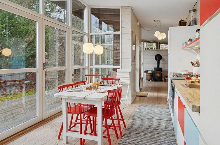 Vakantiehuis "Ellenora" - 1.7km from the sea
