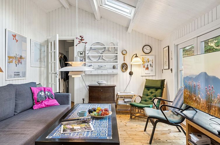 Vakantiehuis "Borghild" - 1km from the sea