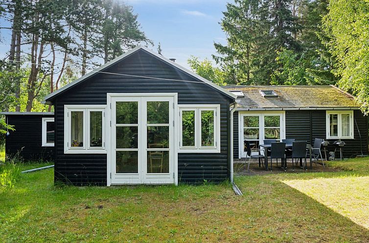 Vakantiehuis "Borghild" - 1km from the sea