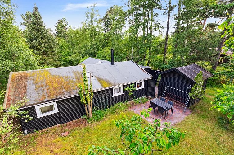 Vakantiehuis "Borghild" - 1km from the sea