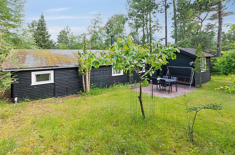 Vakantiehuis "Borghild" - 1km from the sea