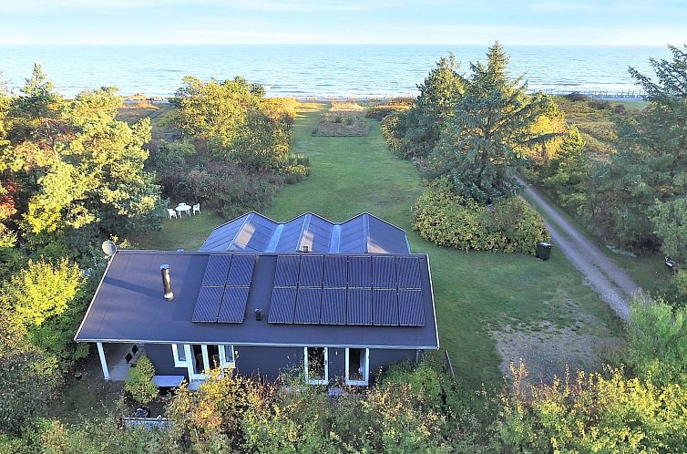 Vakantiehuis "Borghild" - 1km from the sea