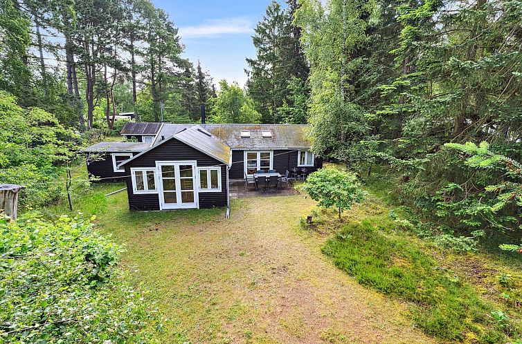 Vakantiehuis "Borghild" - 1km from the sea