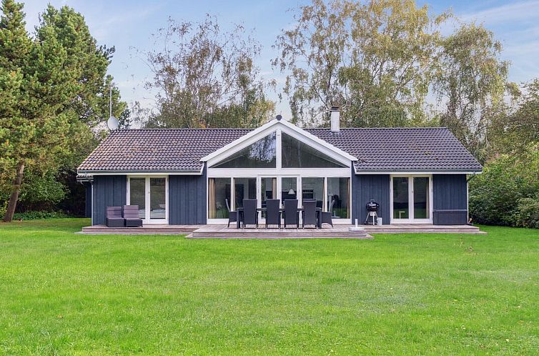 Vakantiehuis "Josina" - 675m from the sea