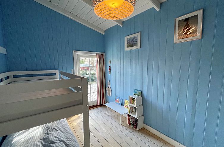 Vakantiehuis "Josina" - 675m from the sea