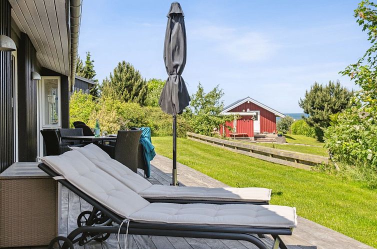 Vakantiehuis "Tuulikki" - 100m from the sea