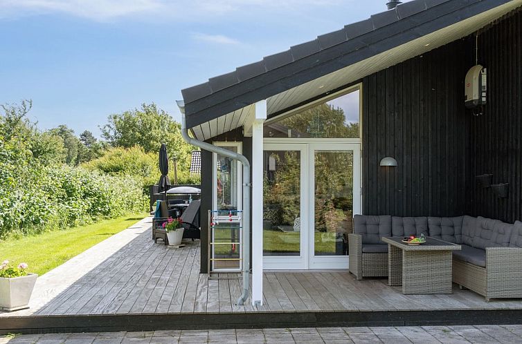 Vakantiehuis "Tuulikki" - 100m from the sea