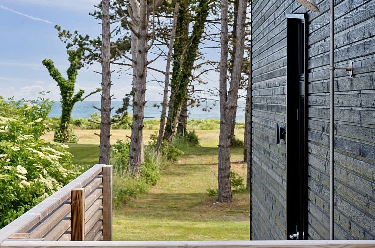 Vakantiehuis "Herlugh" - 10m from the sea