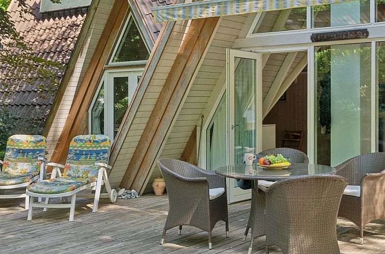 Vakantiehuis "Thrond" - 500m from the sea