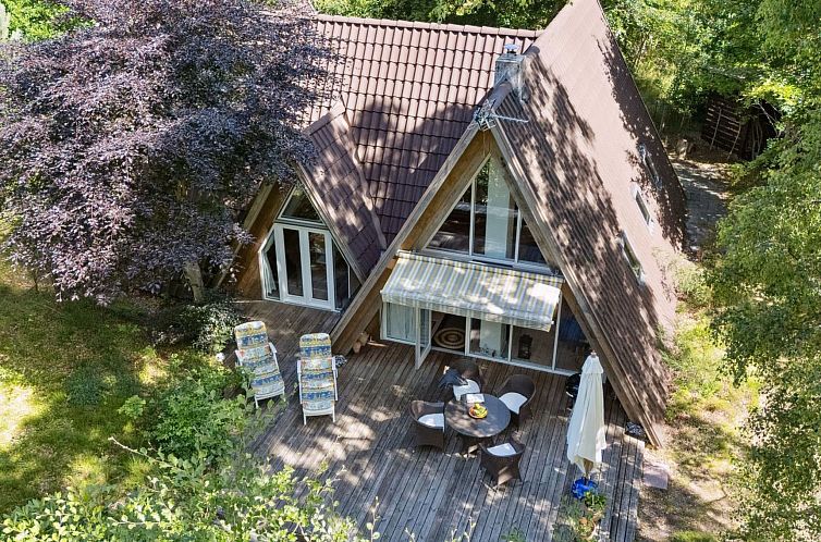 Vakantiehuis "Thrond" - 500m from the sea