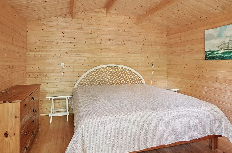 Vakantiehuis "Thrond" - 500m from the sea