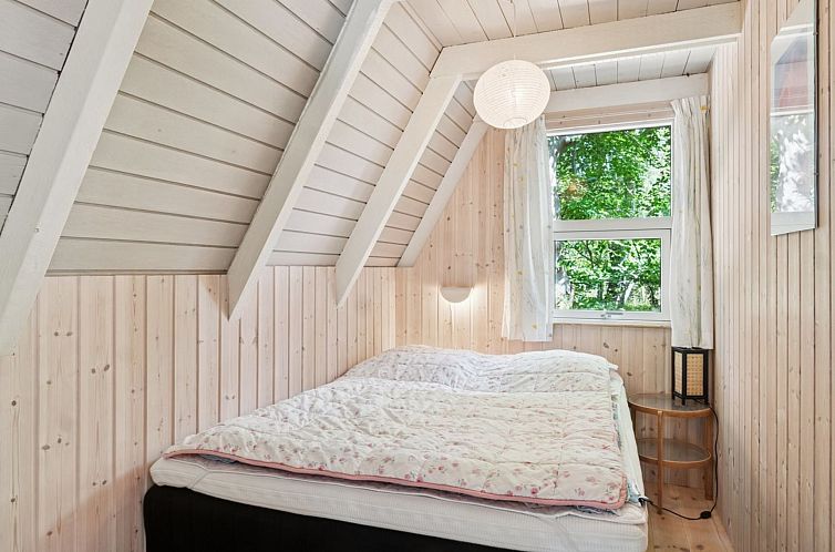 Vakantiehuis "Thrond" - 500m from the sea