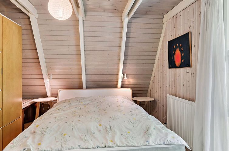 Vakantiehuis "Thrond" - 500m from the sea