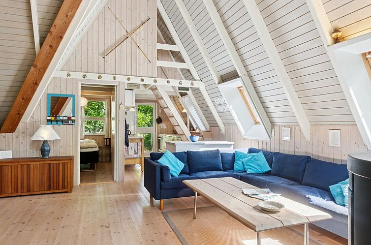 Vakantiehuis "Thrond" - 500m from the sea