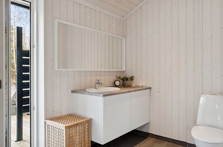 Vakantiehuis "Jonnhild" - 450m from the sea