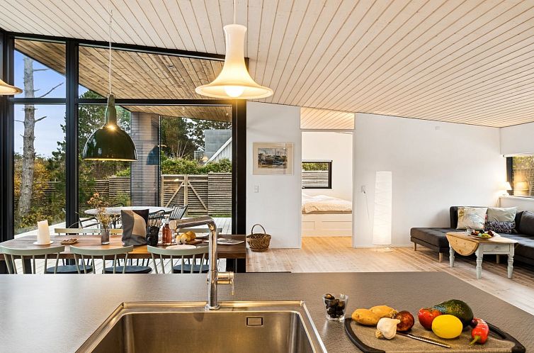 Vakantiehuis "Herlugh" - 10m from the sea