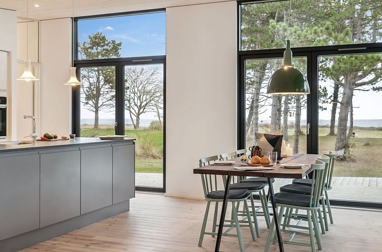 Vakantiehuis "Herlugh" - 10m from the sea