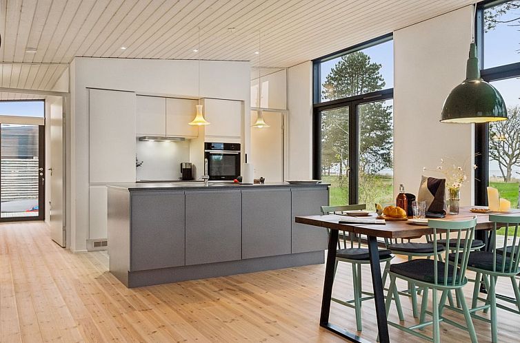 Vakantiehuis "Herlugh" - 10m from the sea