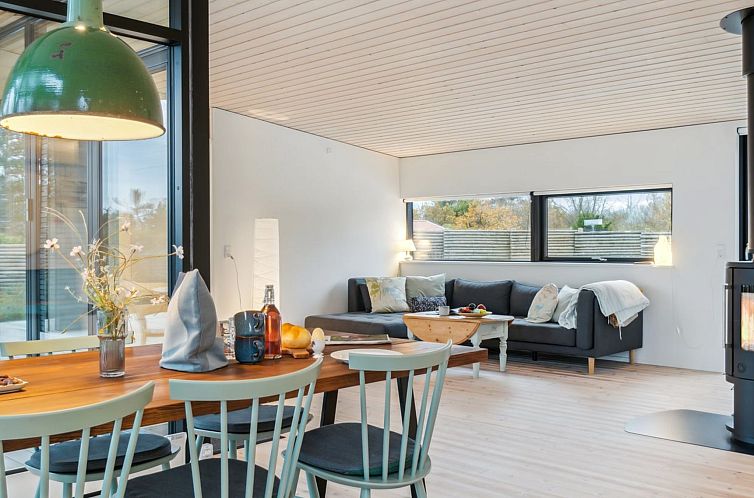 Vakantiehuis "Herlugh" - 10m from the sea