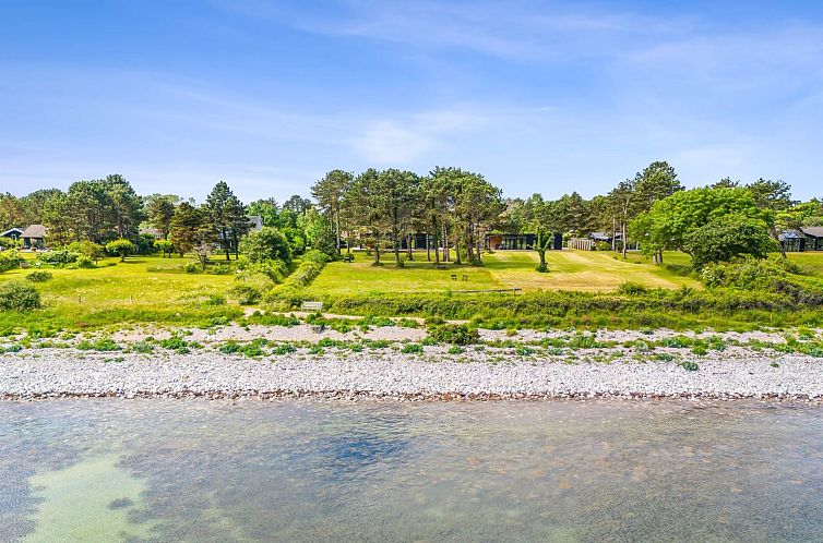 Vakantiehuis "Herlugh" - 10m from the sea