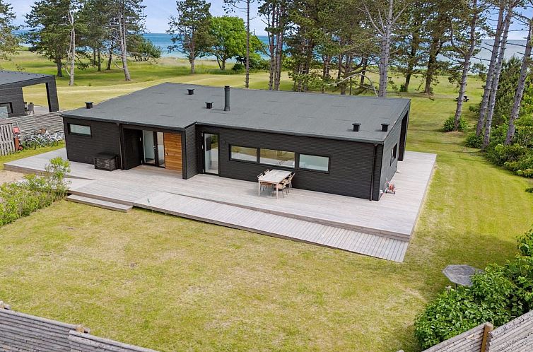 Vakantiehuis "Herlugh" - 10m from the sea