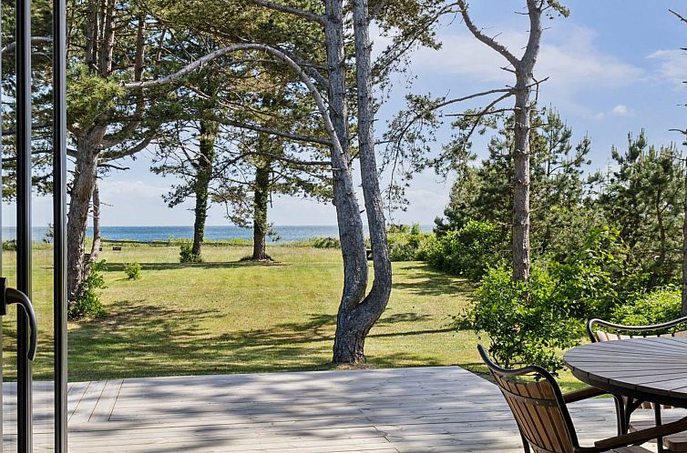 Vakantiehuis "Herlugh" - 10m from the sea