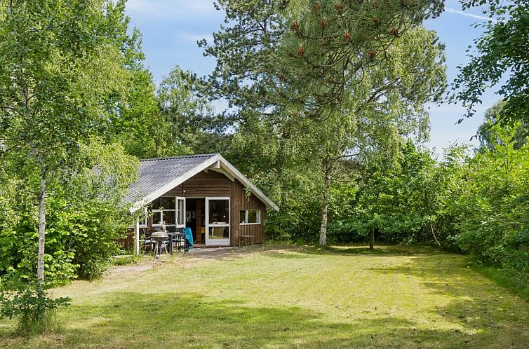 Vakantiehuis "Kerrin" - 300m from the sea