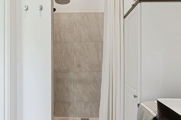 Vakantiehuis "Hotherus" -  from the sea