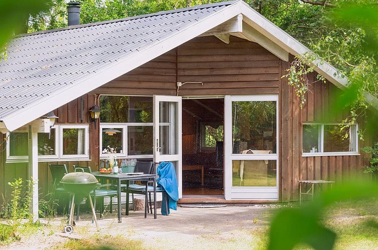 Vakantiehuis "Kerrin" - 300m from the sea