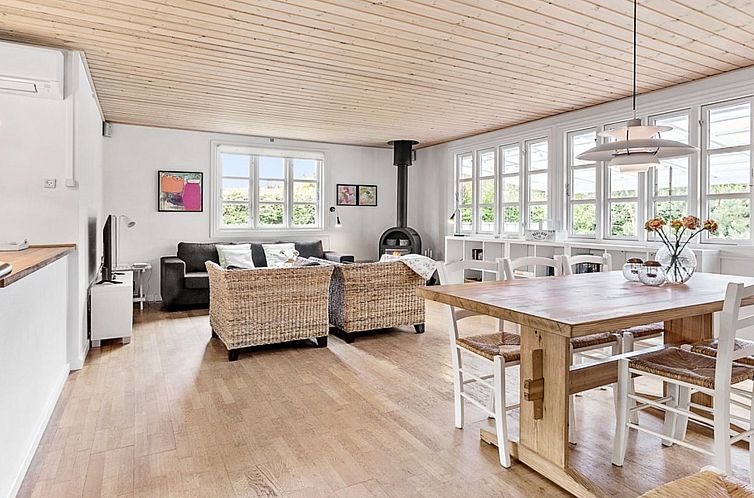 Vakantiehuis "Skrolan" - 200m from the sea