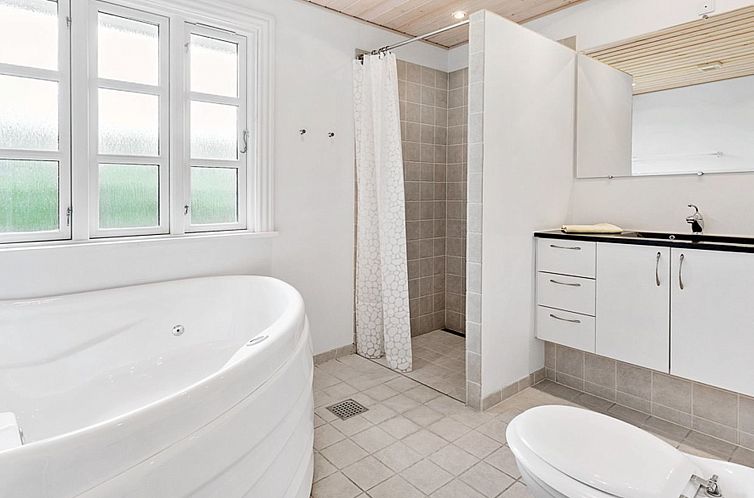 Vakantiehuis "Skrolan" - 200m from the sea