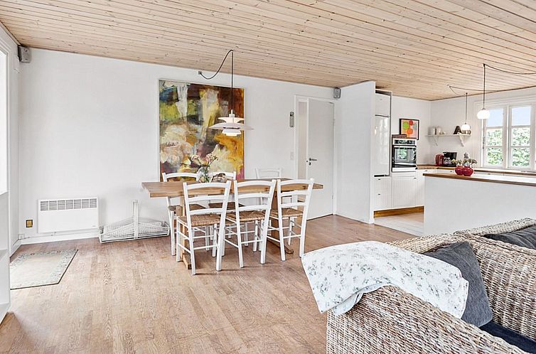 Vakantiehuis "Skrolan" - 200m from the sea