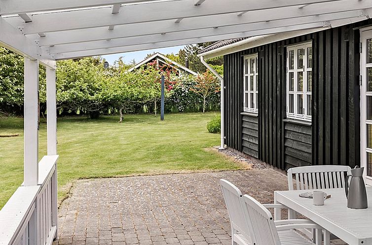 Vakantiehuis "Skrolan" - 200m from the sea