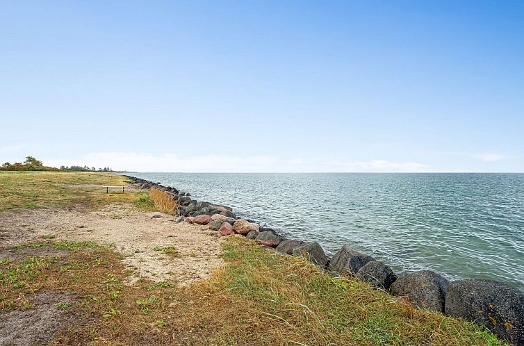 Vakantiehuis "Rikhard" - 75m from the sea