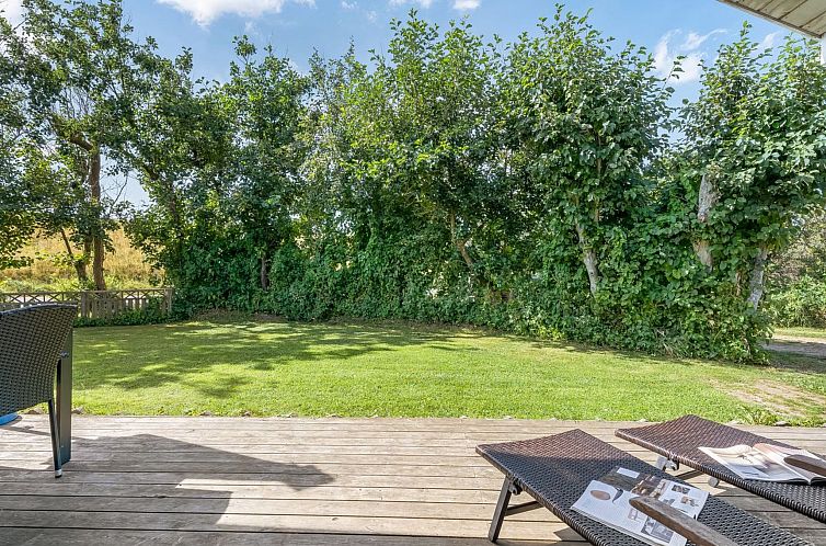 Vakantiehuis "Alvina" - 45m from the sea