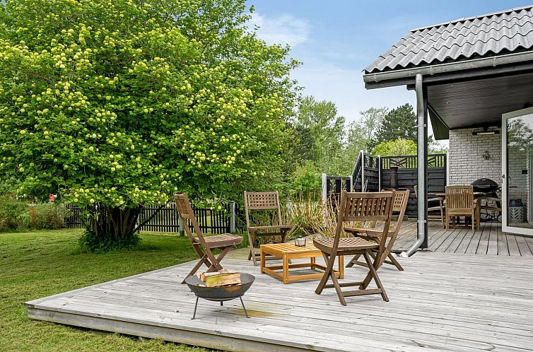 Vakantiehuis "Ginie" - 600m from the sea