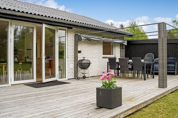 Vakantiehuis "Ginie" - 600m from the sea