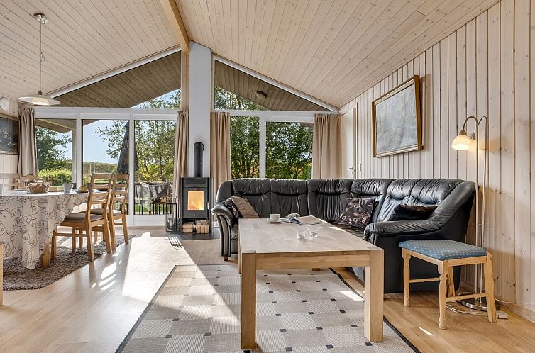 Vakantiehuis "Ginie" - 600m from the sea