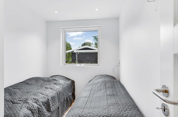 Vakantiehuis "Ginie" - 600m from the sea