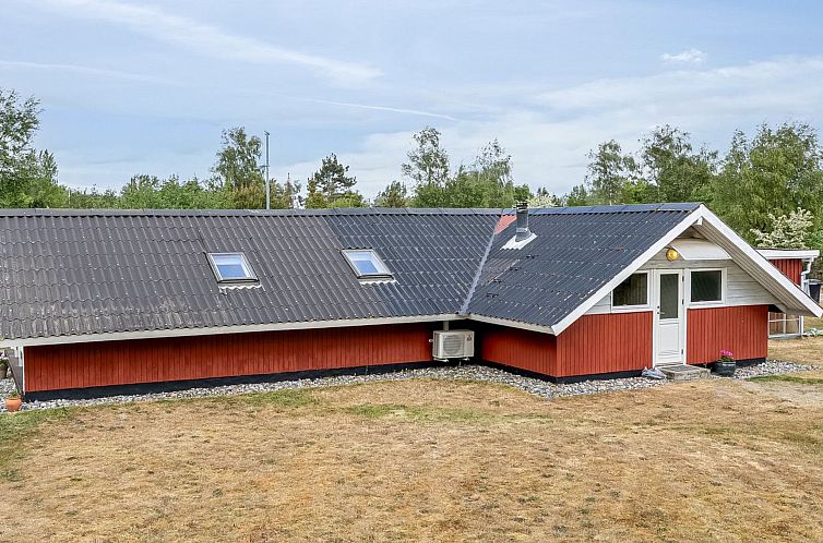 Vakantiehuis "Ylvie" - 500m from the sea