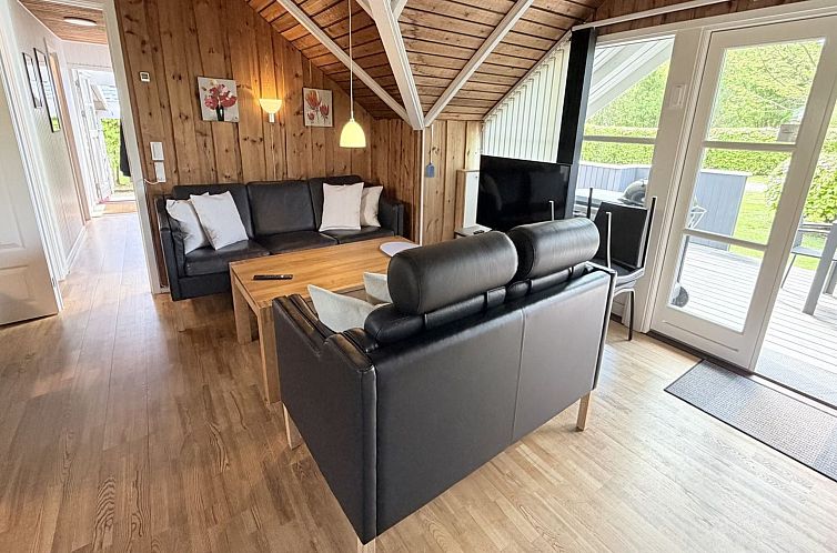 Vakantiehuis "Reidar" - 600m from the sea