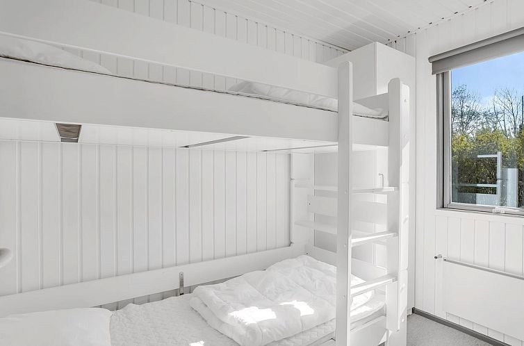 Vakantiehuis "Lars" - 250m from the sea