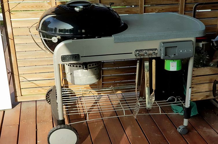 Vakantiehuis "Asmine" - 670m from the sea