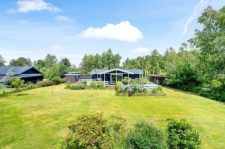 Vakantiehuis "Asmine" - 670m from the sea