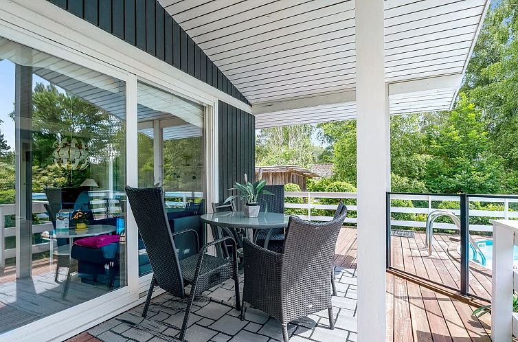 Vakantiehuis "Asmine" - 670m from the sea