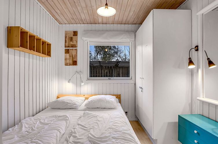 Vakantiehuis "Asmine" - 670m from the sea