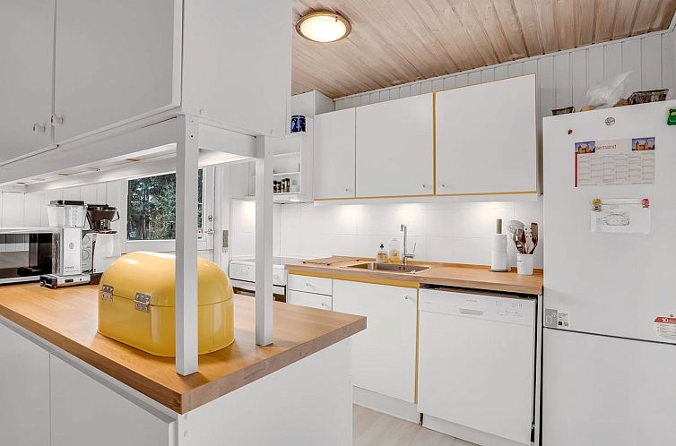 Vakantiehuis "Asmine" - 670m from the sea