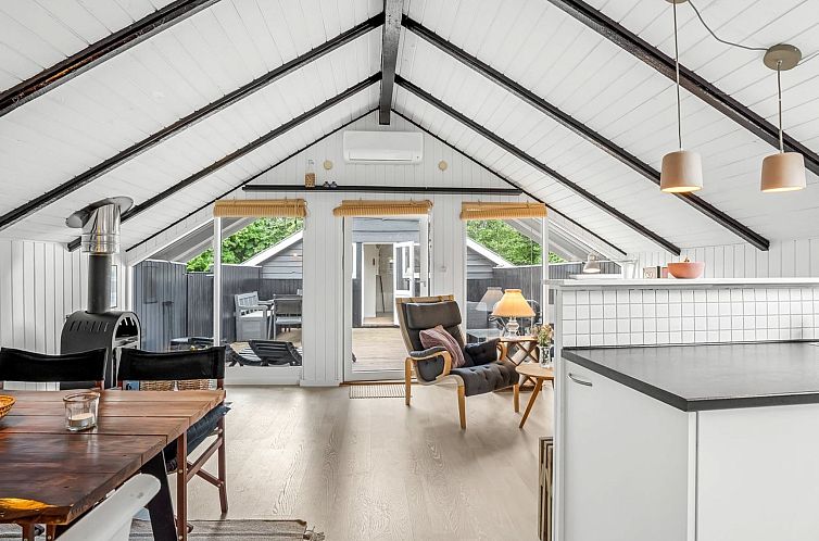 Vakantiehuis "Ragnborg" - 700m from the sea