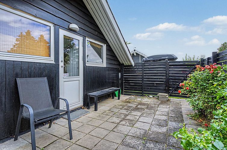 Vakantiehuis "Ragnborg" - 700m from the sea