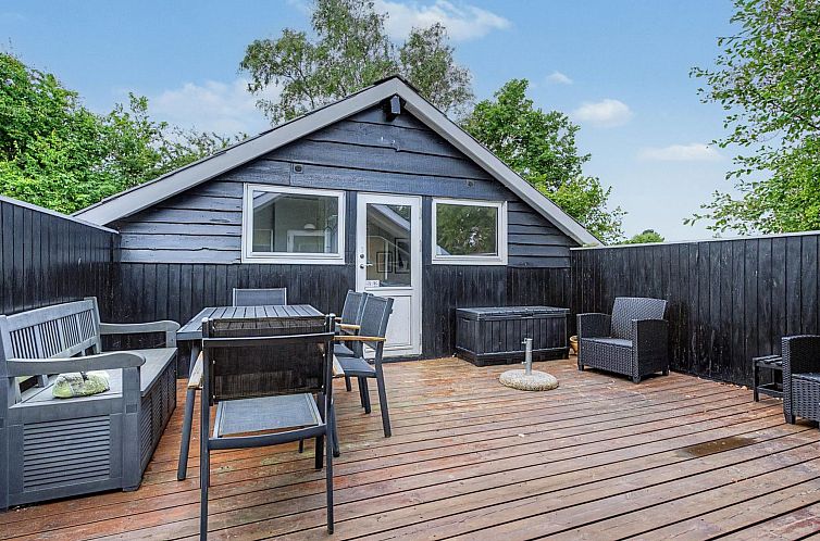Vakantiehuis "Ragnborg" - 700m from the sea